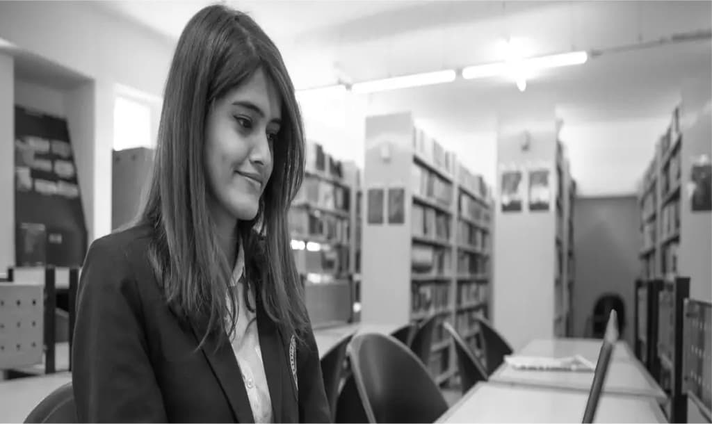 Student in the Presidency College Knowledge Resource Centre